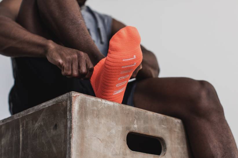 NOBULL 80NJ2891corallo a calza bassa