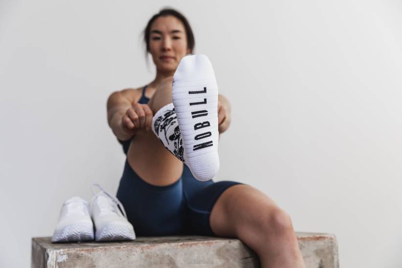 NOBULL 80NJ2915calzino girocollo (fiore di ciliegio) bianco