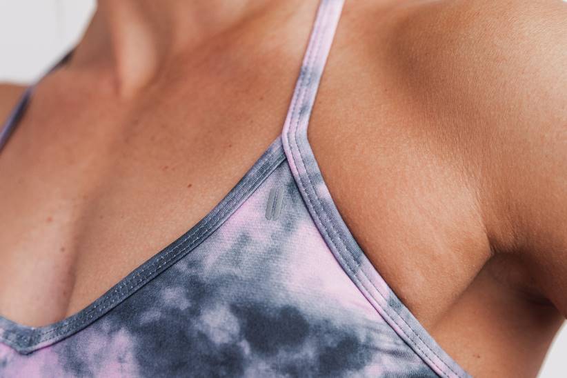 NOBULL 80NJ1886Reggiseno sportivo con scollo a V (tie-dye) rosa