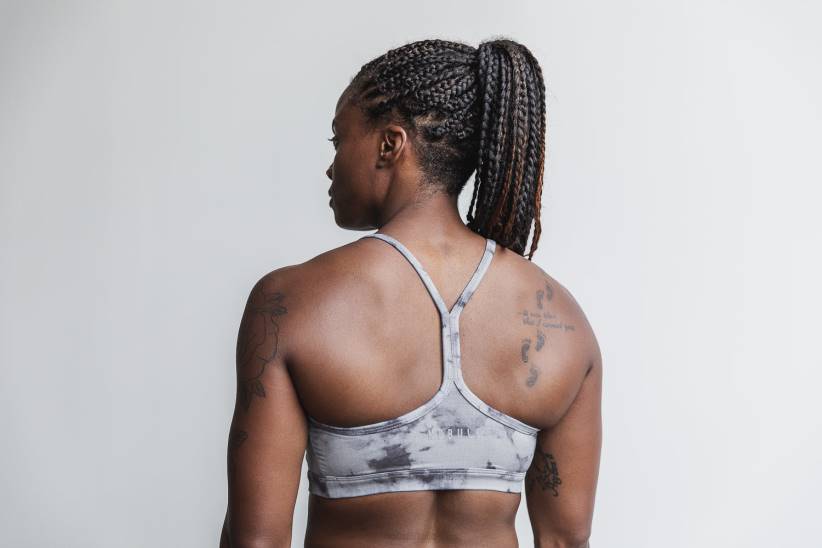 NOBULL 80NJ1892Reggiseno sportivo con scollo a V (tie-dye) nuvola