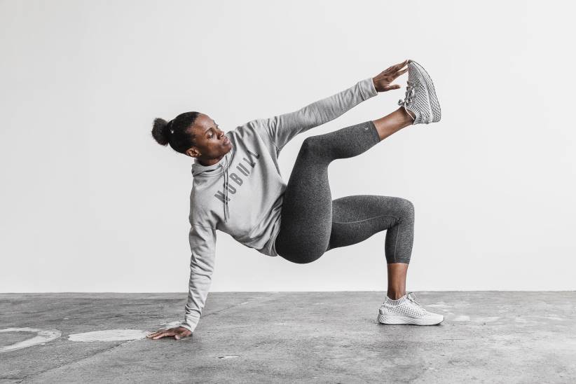 NOBULL 80NJ1941felpa con cappuccio da donna leggera