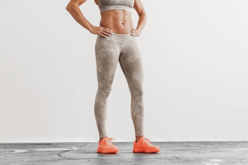 NOBULL 80NJ2052tortora attillato a vita media (mimetica continentale).