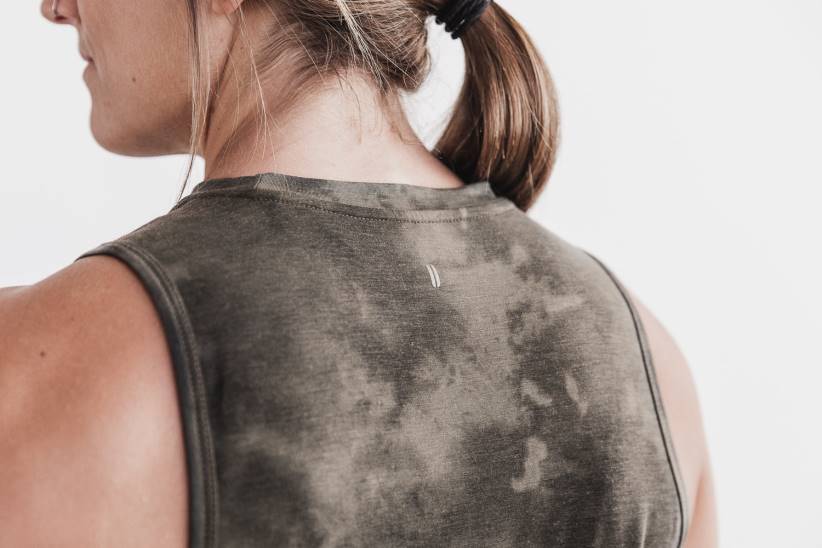 NOBULL 80NJ2054esercito di carri armati muscolari femminili (tie-dye).