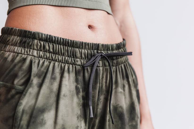 NOBULL 80NJ2144esercito di jogger (tie-dye) da donna