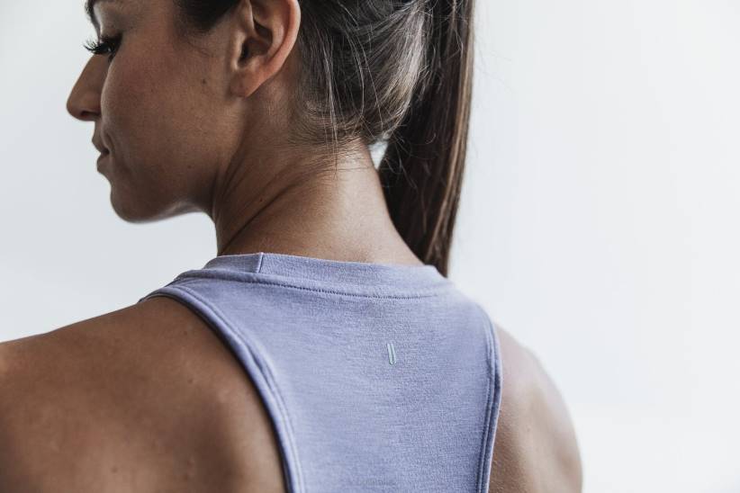 NOBULL 80NJ2208canotta a collo alto da donna (colori di stagione)