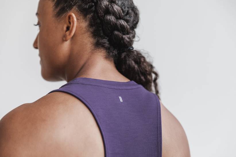 NOBULL 80NJ2222canotta da donna a collo alto (colori vivaci) scura