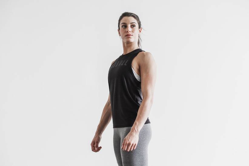 NOBULL 80NJ2259canotta da donna a collo alto (colore classico)