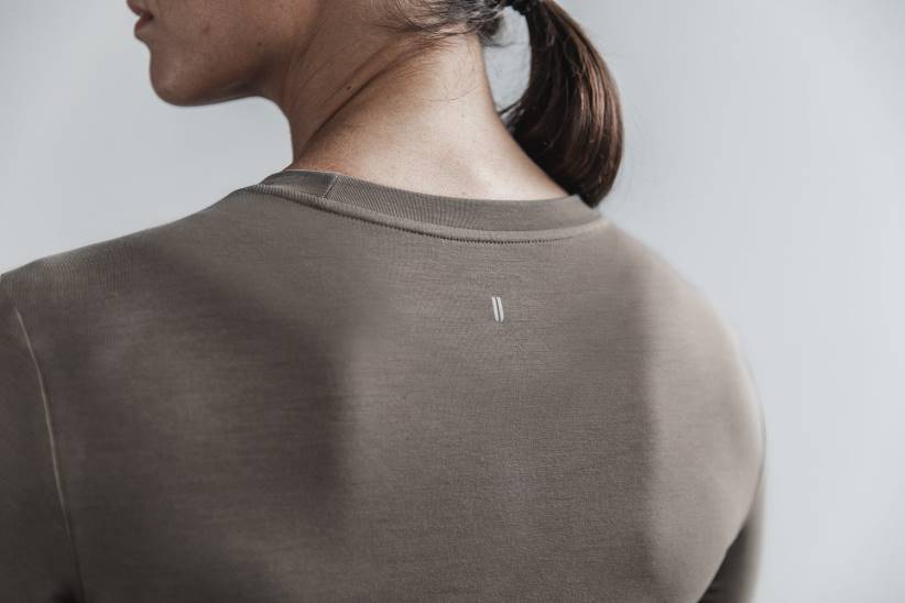 NOBULL 80NJ2373maglietta a maniche lunghe da donna scura