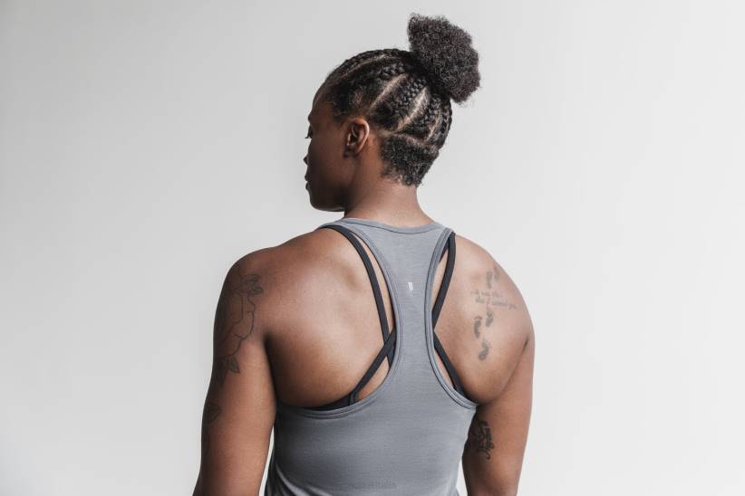 NOBULL 80NJ2409canotta da donna con taglio vogatore (colori classici)