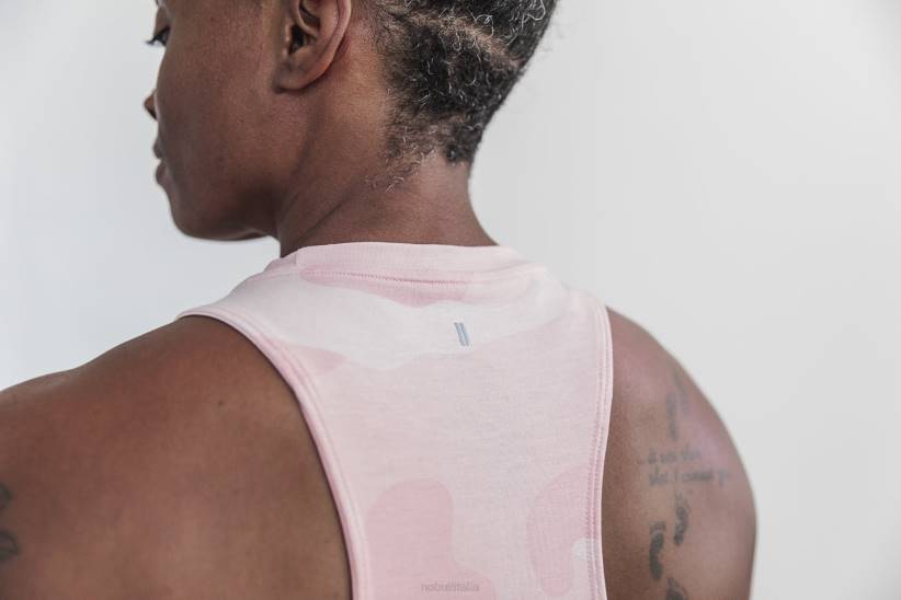 NOBULL 80NJ2535canotta da donna a collo alto (camo) polverosa