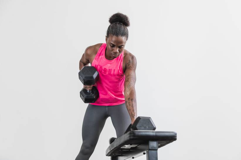 NOBULL 80NJ2574canotta da donna a collo alto (neon camo) rosa