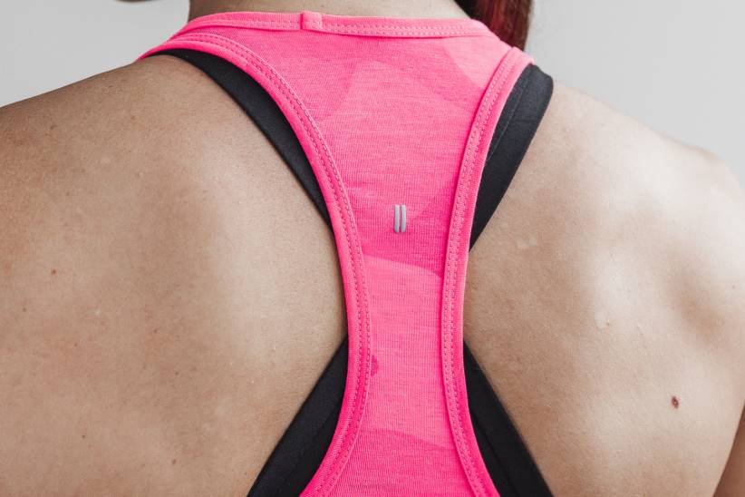 NOBULL 80NJ2576canotta da donna con dorso vogatore (neon camo) rosa