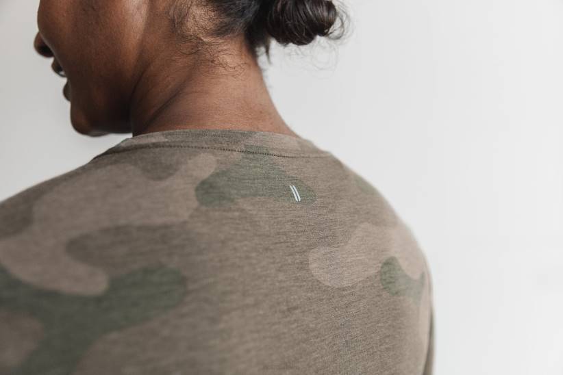 NOBULL 80NJ2692maglietta da donna (mimetica) militare