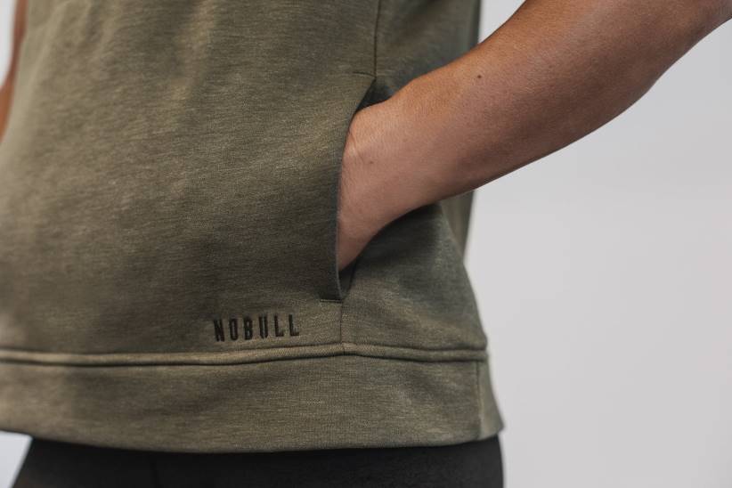 NOBULL 80NJ2775felpa con cappuccio senza maniche in micropeluche da donna