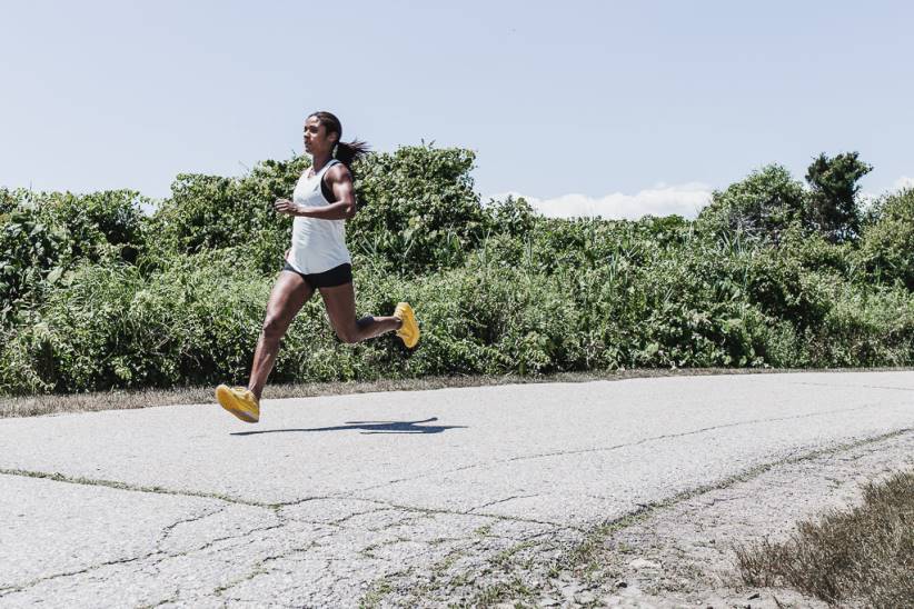 NOBULL 80NJ1668runner da donna in maglia limone