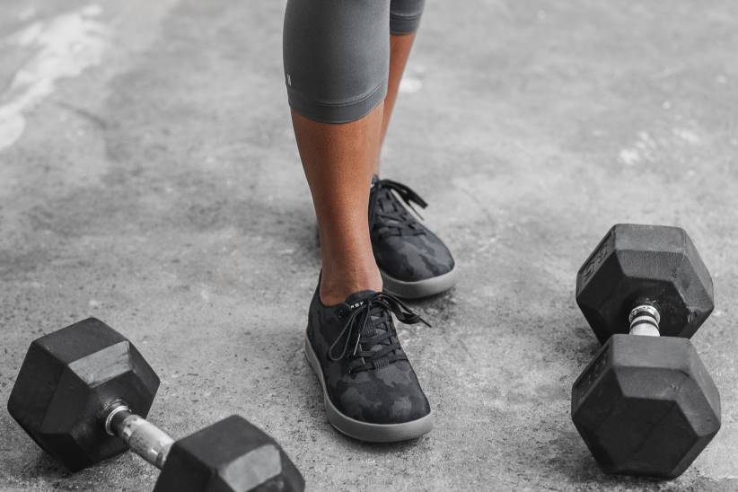 NOBULL 80NJ1316scarpe da ginnastica in tela da donna da notte