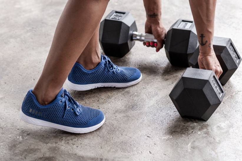 NOBULL 80NJ1492vera scarpa da ginnastica in pelle scamosciata da donna