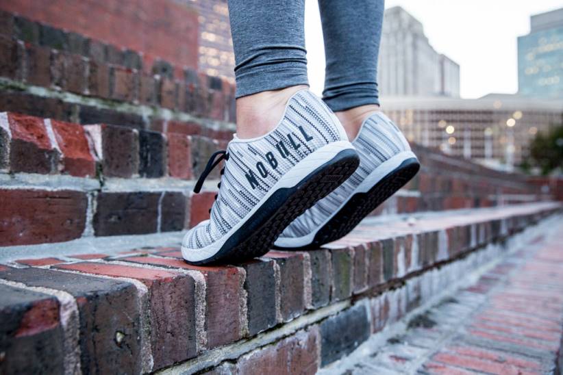 NOBULL 80NJ1516scarpa da ginnastica da donna grigia