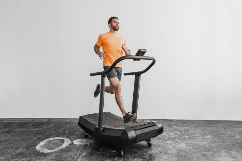 NOBULL 80NJ1006maglietta leggera testurizzata da uomo (neon camo) arancione