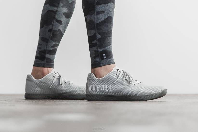 NOBULL 80NJ1081maglia attillata a compressione da uomo (peluche erica) in carbonio