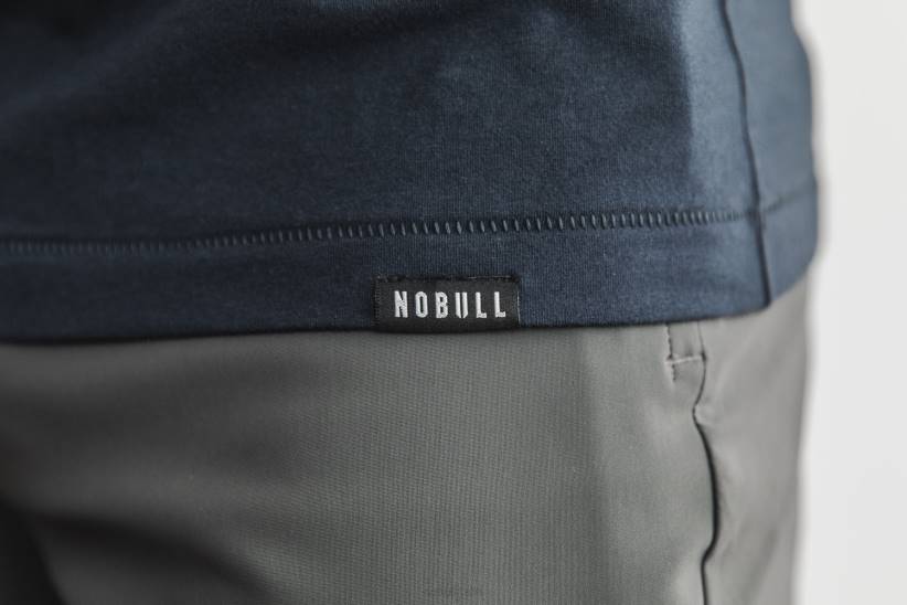 NOBULL 80NJ1095T-shirt da uomo con tasca a maniche lunghe pesante