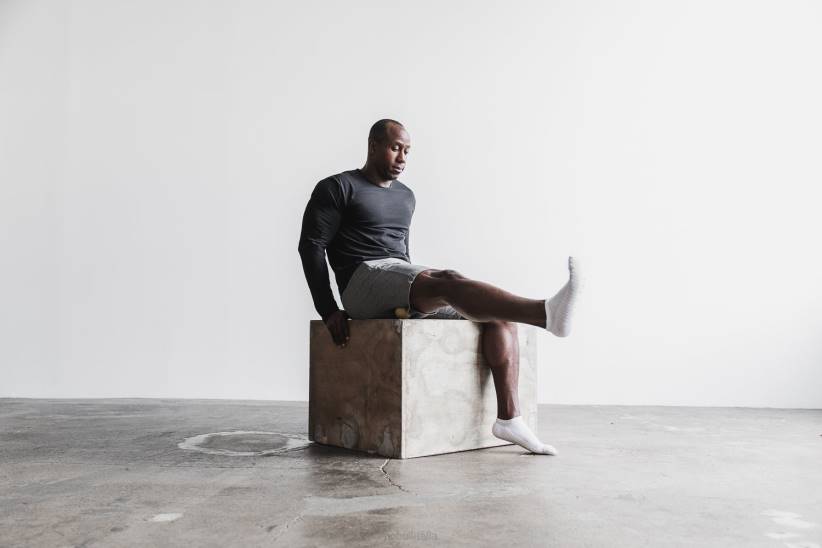 NOBULL 80NJ1102maglietta leggera da uomo a maniche lunghe