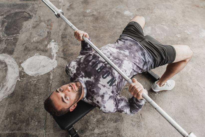 NOBULL 80NJ1120maglietta a maniche lunghe da uomo (dip-dye) bianca e nera