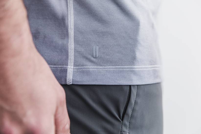 NOBULL 80NJ1124maglietta da uomo (dip-dye) bianca e nuvola