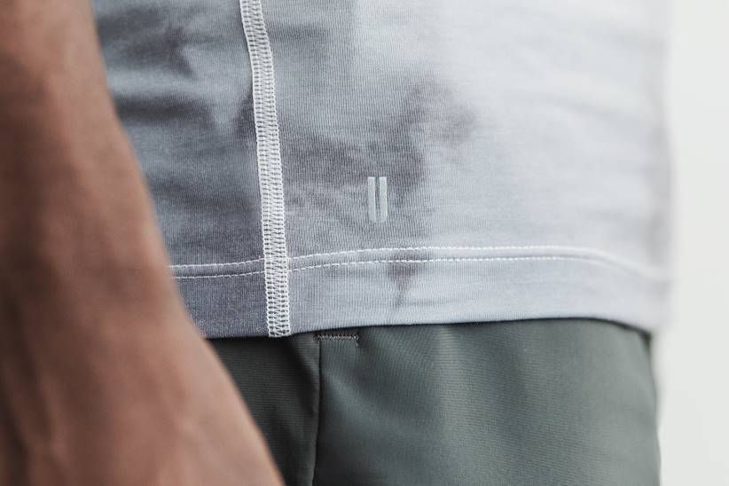 NOBULL 80NJ1127canotta da uomo (dip-dye) bianca e nuvola