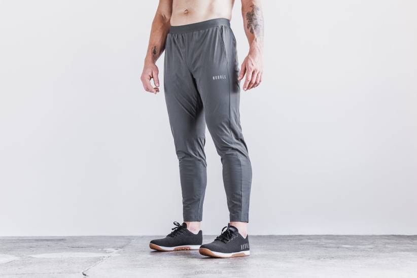 NOBULL 80NJ749jogger in tessuto leggero da uomo scuro