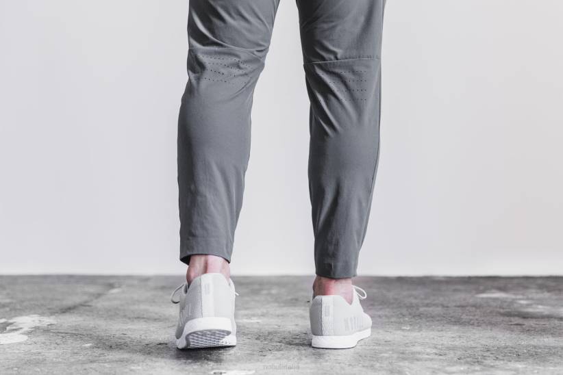 NOBULL 80NJ749jogger in tessuto leggero da uomo scuro