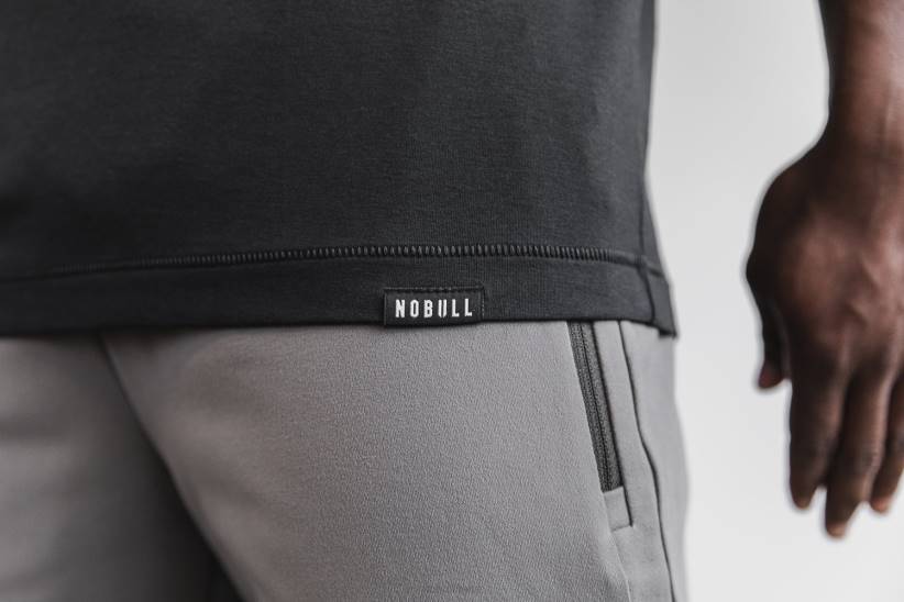 NOBULL 80NJ933maglietta leggera da uomo con scollo a V